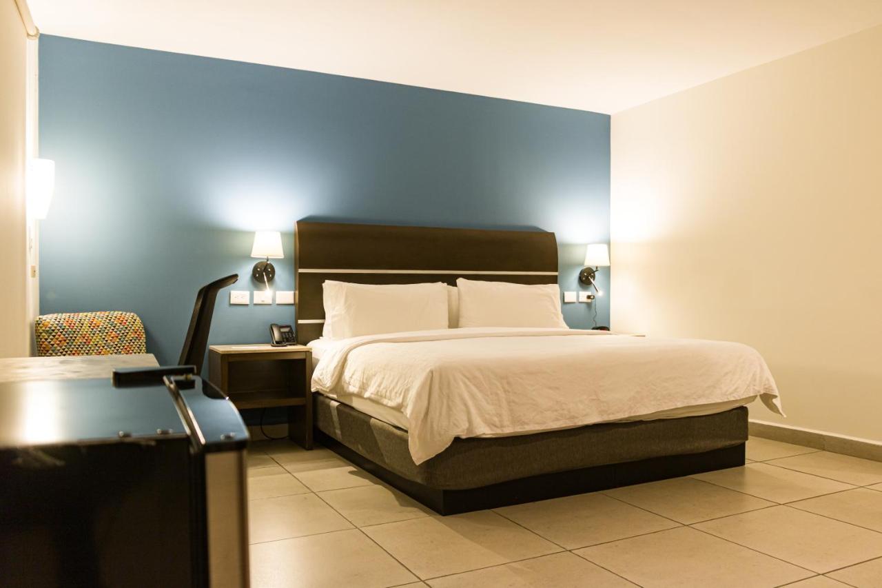 Holiday Inn Express Merida Centro By Ihg Esterno foto