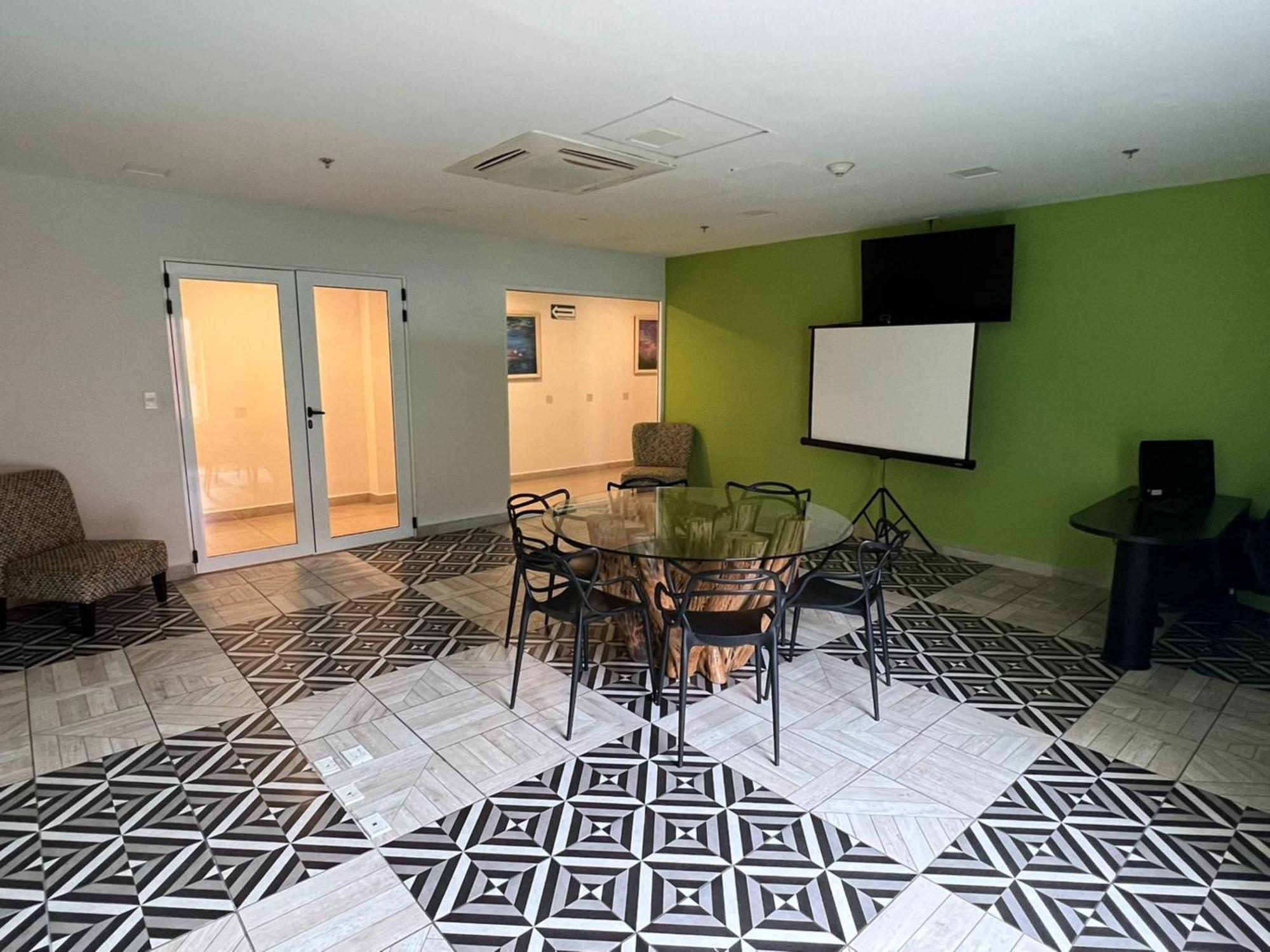Holiday Inn Express Merida Centro By Ihg Esterno foto