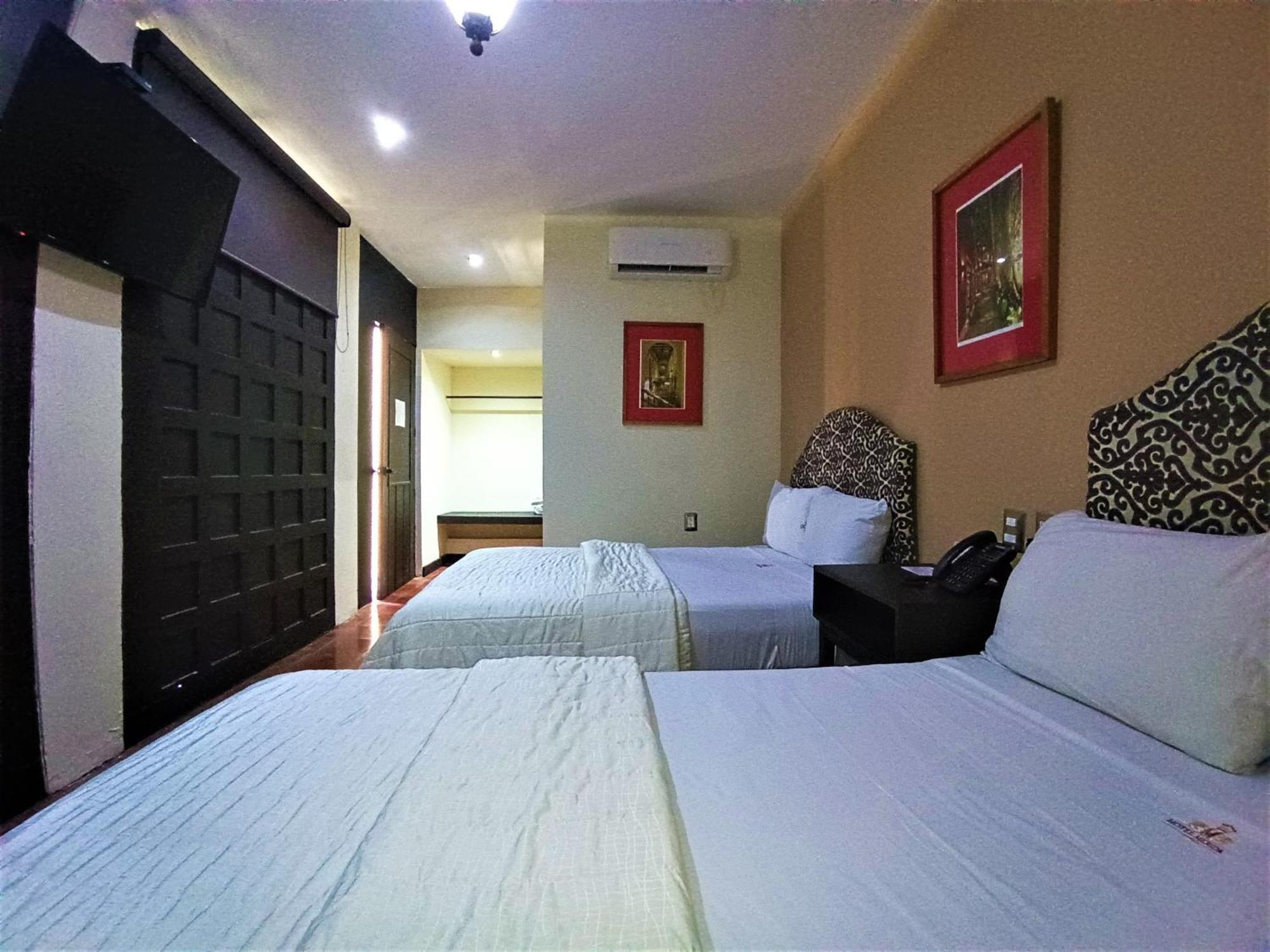 Holiday Inn Express Merida Centro By Ihg Esterno foto