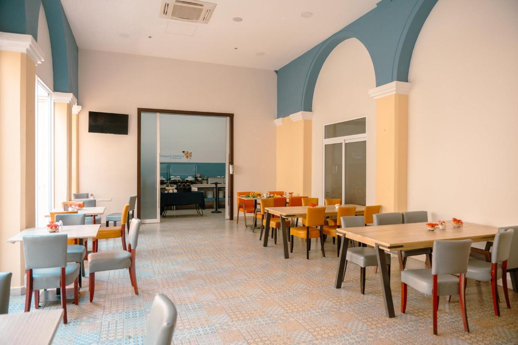 Holiday Inn Express Merida Centro By Ihg Esterno foto