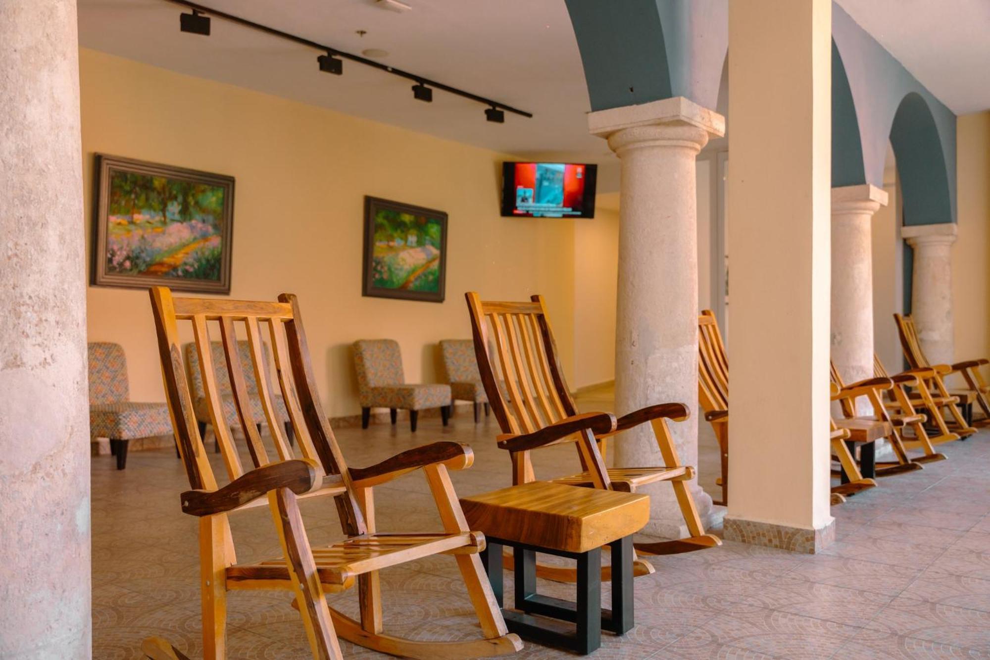 Holiday Inn Express Merida Centro By Ihg Esterno foto