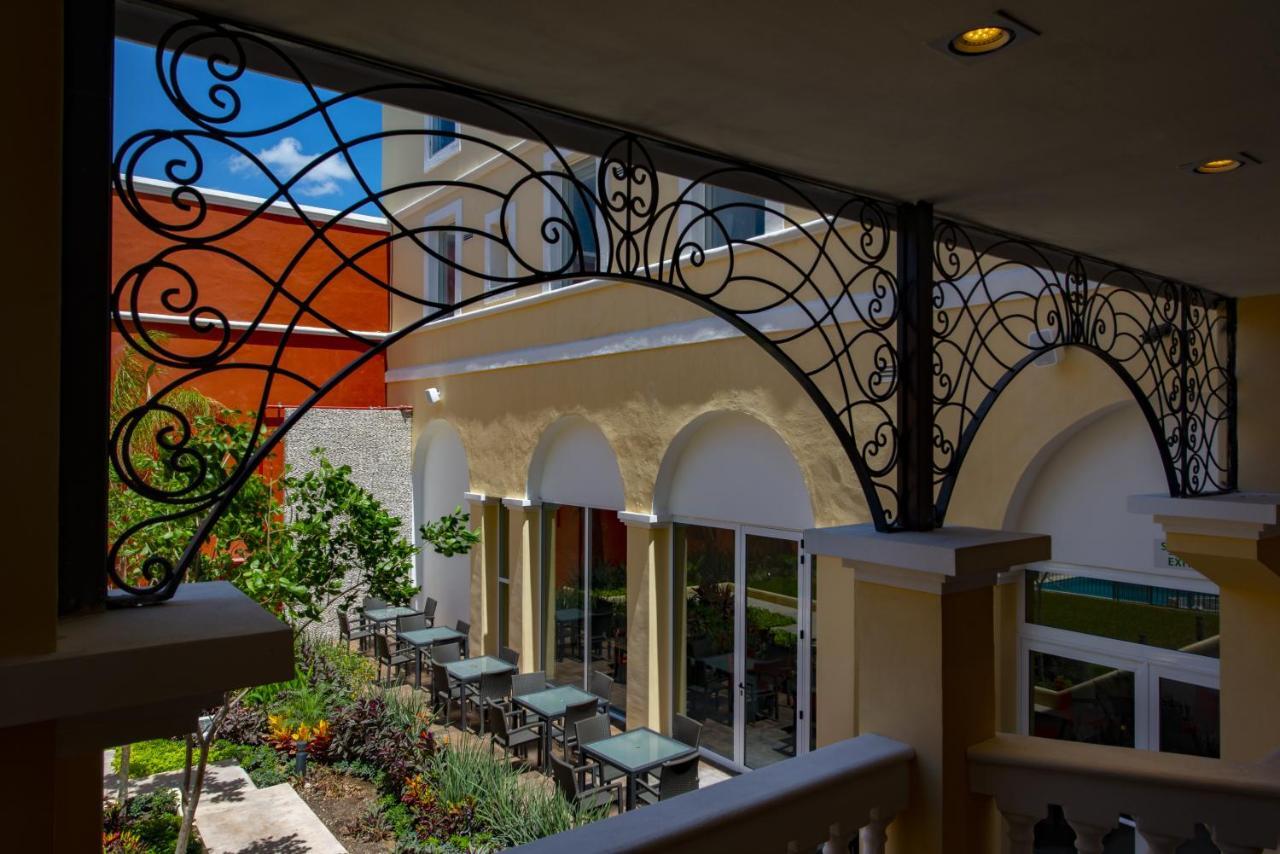 Holiday Inn Express Merida Centro By Ihg Esterno foto
