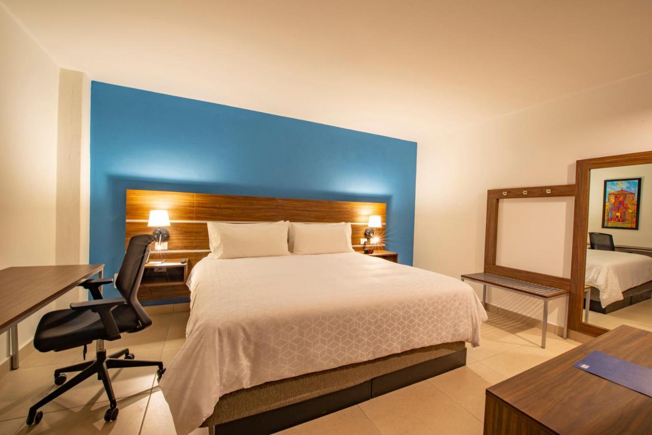 Holiday Inn Express Merida Centro By Ihg Esterno foto